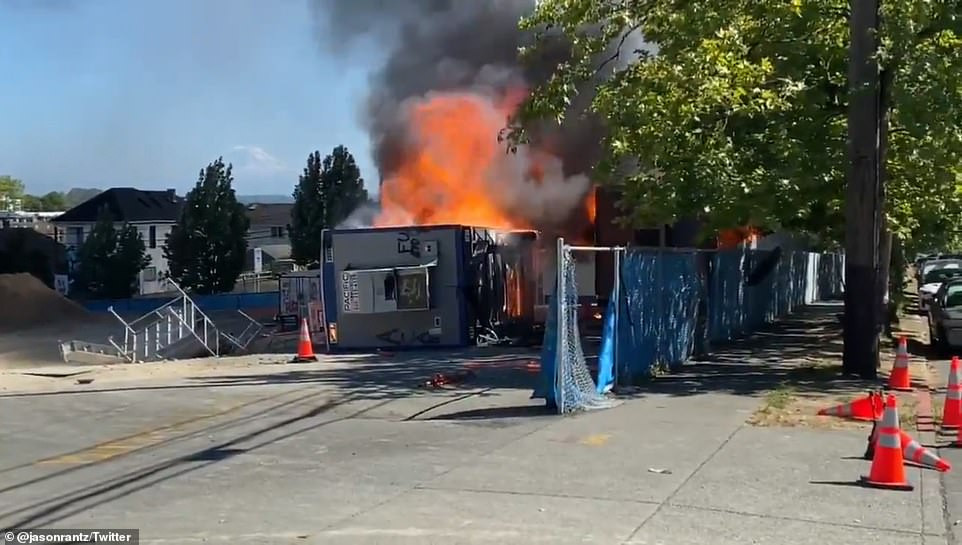 Theo cảnh sát Seattle, bạo động đã xảy ra tại cuộc biểu tình ở khu Capitol Hill của thành phố.