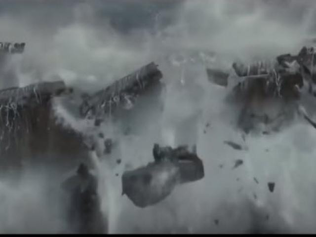 Được biết, đập Bản Kiều không mở hết các cửa xả lũ ngay từ khi cơn bão bắt đầu. Vào lúc các cửa xả lũ được mở hoàn toàn thì đã quá muộn. Nước lên nhanh hơn mực nước có thể xả ra. Trong khi đó, việc truyền tin thông báo lũ đã gặp trục trặc nên cảnh báo không kịp thời, dẫn đến hậu quả thảm khốc khi vỡ đập.