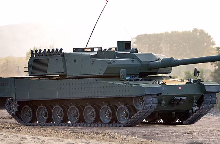 Điển hình trong những vũ khí do Thổ Nhĩ Kỳ chế tạo là xe tăng chiến đấu chủ lực Altay do công ty Otokar phát triển. Xe tăng Altay có thiết kế truyền thống, nặng khoảng 55 tấn. Từ bản thiết kế, các hệ thống điều khiển hỏa lực và giáp bảo vệ đều do Thổ Nhĩ Kỳ chế tạo. Altay sử dụng pháo 120mm/L55 chuẩn NATO của Rheimentall, nạp đạn thủ công và có thể bắn tất cả các loại đạn 120mm chuẩn NATO.