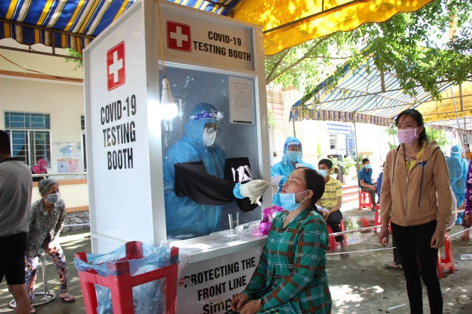 Dich COVID-19 tai nhieu tinh, thanh mien Tay dien bien phuc tap