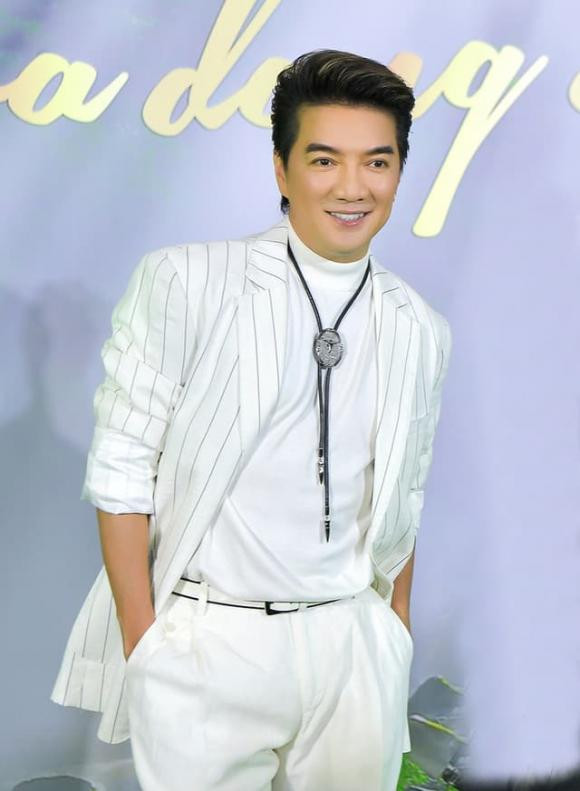 Tai sao Dam Vinh Hung chon ket hon voi nu bau show hon 17 tuoi?-Hinh-3