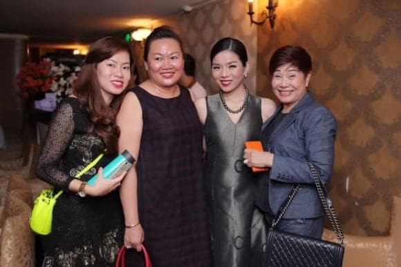 Tai sao Dam Vinh Hung chon ket hon voi nu bau show hon 17 tuoi?