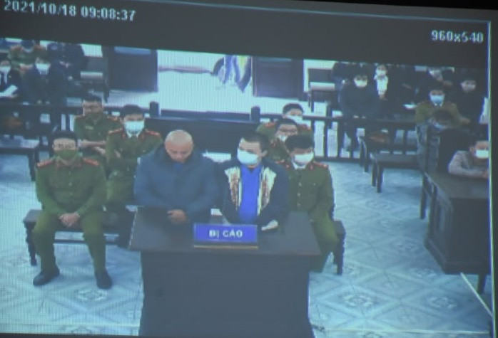 Theo cáo trạng, cáo trạng, ông Nguyễn Văn Lẫm và vợ là bà Phạm Thị Quyết có vay 1,7 tỷ đồng của vợ chồng Nguyễn Xuân Đường. Đầu tháng 10/2017, Đường "Nhuệ" nhận được tin vợ chồng ông Lẫm đi khỏi TP Thái Bình nên Đường cùng con nuôi là Bùi Mạnh Tiến tìm đến Công ty TNHH Lâm Quyết (trụ sở tại thôn Đông Hải, xã Vũ Chính, TP Thái Bình) để tìm vợ chồng ông Lẫm đòi nợ.