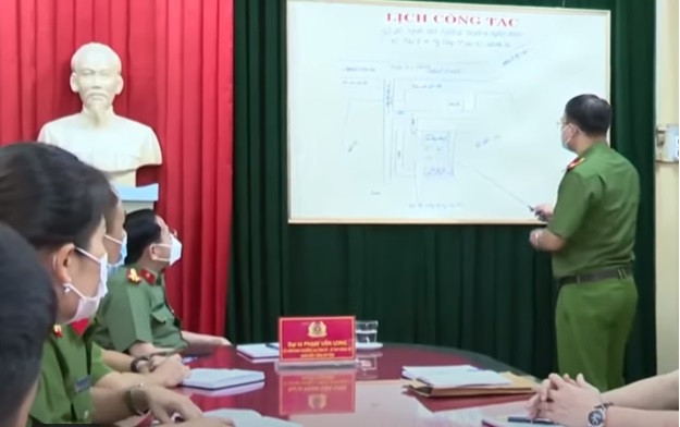 Đúng như kế hoạch, tại một căn phòng trong cơ sở kinh doanh của Tuấn Anh, cảnh sát đã tìm thấy cháu bé 14 tuổi mất tích, ngoài ra còn phát hiện 5 bé gái có độ tuổi từ 14 đến 16 và 2 cô gái trên 18 tuổi. Trương Tuấn Anh, Đinh Văn Tiến và 8 nạn nhân được đưa đến Nam Định vào 2h sáng ngày 17/6 để đấu tranh làm rõ vụ án.