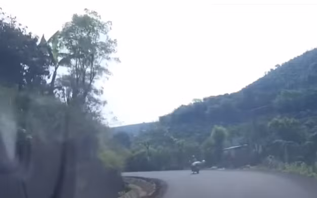 Ngay sau khi có thông tin Tiến đang ở tỉnh Phú Thọ, những điều tra viên, trinh sát viên dày dặn kinh nghiệm đã lên đường đến Phú Thọ. Đại tá Phạm Văn Oánh, Trưởng Công an huyện Hải Hậu cho biết, trước khi lực lượng lên đường đã động viên anh em cố gắng nêu cao tinh thần trách nhiệm, với mục tiêu làm sao sáng tỏ vụ việc nhanh nhất, giải cứu các nạn nhân, bắt giữ các đối tượng.