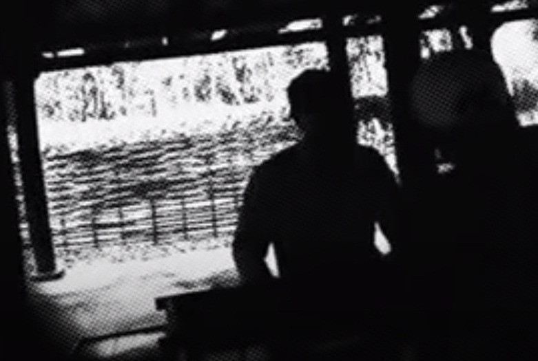 Khoảng 19h tối 16/3, Nguyễn Anh Tuấn (SN 1986) và Nguyễn Hải Hoàng cùng ở thôn Bảo Tháp, Kim Hoa, Mê Linh, Hà Nội đã bàn bạc để thực hiện hành vi phạm tội. 