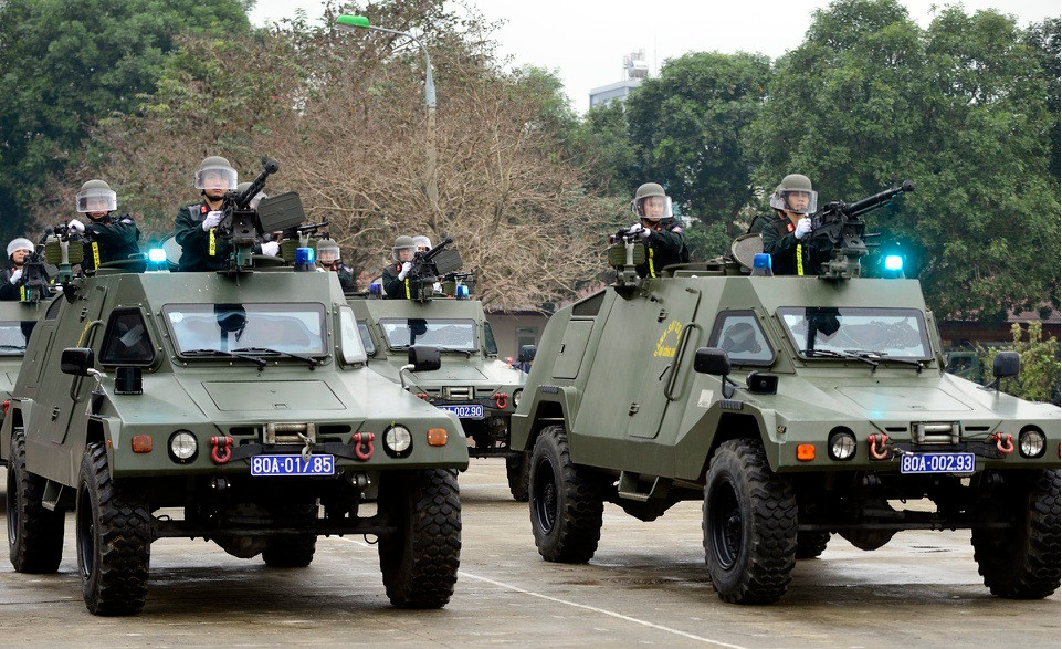 Phương án 1: Chính phủ đề nghị tại dự thảo Luật chỉ quy định mang tính nguyên tắc về hệ thống tổ chức của CSCĐ gồm: Bộ Tư lệnh CSCĐ và CSCĐ Công an tỉnh, thành phố trực thuộc Trung ương và giao Bộ trưởng Bộ Công an quy định chi tiết về hệ thống tổ chức của CSCĐ để đảm bảo thống nhất với quy định của Luật CAND năm 2018. (Ảnh: Zing).