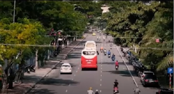 Trong quá trình điều tra, các trinh sát nắm được thông tin quan trọng. Trước đây, Nhân từng lang thang vào Long An mưu sinh và từng gây ra vụ cướp giật tài sản bị tòa án nhân dân tỉnh Long An tuyên phạt 6 năm tù giam. Tháng 8/2015, Nhân được đặc xá, tha trước thời hạn và trở về Đà Nẵng. Từ thông tin trên, Ban chuyên án nhận định, Nhân di chuyển về phía nam sau khi gây án bởi đây là địa bàn đối tượng thông thạo và có mối quan hệ xã hội.