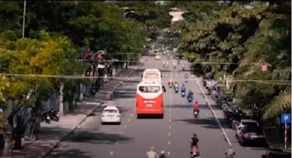 Trong quá trình điều tra, các trinh sát nắm được thông tin quan trọng. Trước đây, Nhân từng lang thang vào Long An mưu sinh và từng gây ra vụ cướp giật tài sản bị tòa án nhân dân tỉnh Long An tuyên phạt 6 năm tù giam. Tháng 8/2015, Nhân được đặc xá, tha trước thời hạn và trở về Đà Nẵng. Từ thông tin trên, Ban chuyên án nhận định, Nhân di chuyển về phía nam sau khi gây án bởi đây là địa bàn đối tượng thông thạo và có mối quan hệ xã hội.