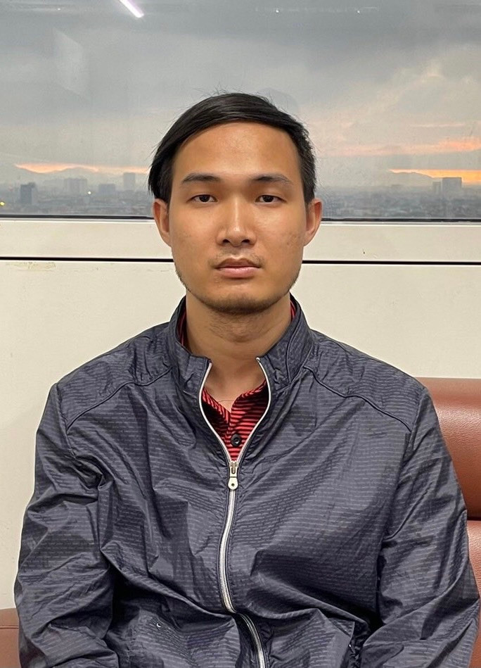 Nguyễn Trung Dũng, sinh năm 1989, tại Hải Dương, Chuyên viên thẩm định Công ty cổ phần Đầu tư và Định giá AIC-Việt Nam;