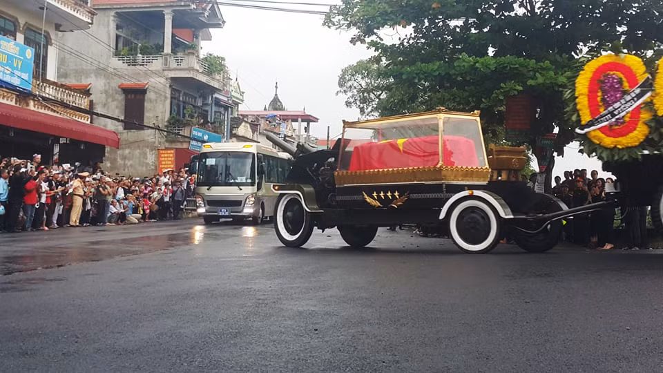 Chu tich nuoc Tran Dai Quang da an nghi tai que nha-Hinh-30