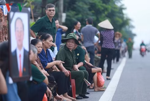 Chu tich nuoc Tran Dai Quang da an nghi tai que nha-Hinh-25