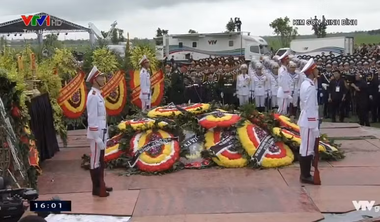 Chu tich nuoc Tran Dai Quang da an nghi tai que nha-Hinh-6