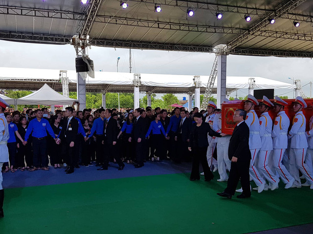 Chu tich nuoc Tran Dai Quang da an nghi tai que nha-Hinh-16