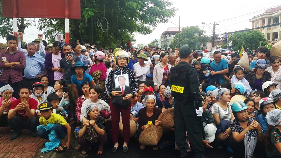 Chu tich nuoc Tran Dai Quang da an nghi tai que nha-Hinh-32