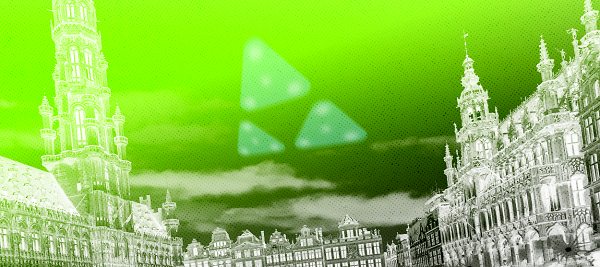 Tuy các phi công lão luyện không thể nhìn thấy bất cứ thứ gì bằng mắt thường nhưng họ có thể phát hiện mục tiêu lạ bằng radar. Vì các UFO di chuyển với vận tốc nhanh khủng khiếp nên 2 chiếc F-16 đã mất dấu chúng.