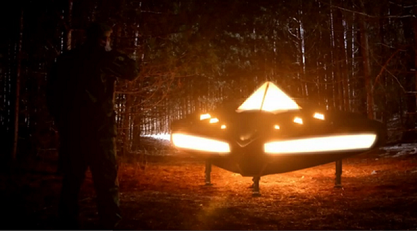 Không quân Mỹ cử người đi điều tra. Tại vị trí nhìn thấy luồng sáng lạ, người ta phát hiện cây cối bị cháy xém cùng mức độ phóng xạ cao bất thường. Khi Bộ Quốc phòng Anh tuyên bố, sự kiện này không đe dọa tới an ninh quốc gia thì sự việc cũng lắng dịu dần về sau.