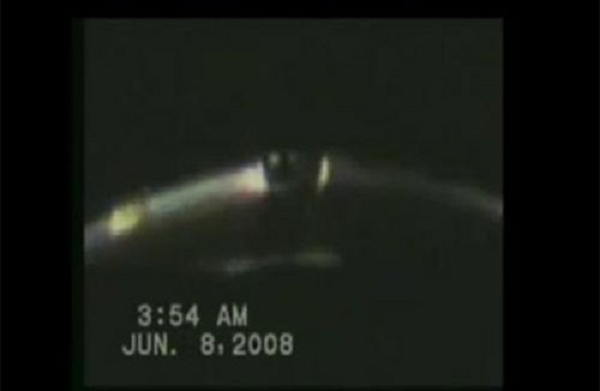 Năm 2008, một người gác đêm ở Thổ Nhĩ Kỳ có tên Yalcin Yalman đã quan sát được rất nhiều UFO trong khi trực và quyết định ghi lại những gì mình nhìn thấy. Yalman đã cung cấp đoạn băng ghi hình dài 2 tiếng rưỡi về các vật thể bay lạ thường cho Trung tâm nghiên cứu không gian UFO Sirius.