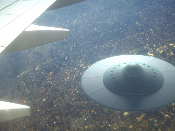 Do đó, Bộ Quốc phòng cho rằng sự kiện này là không đáng kể và không đe dọa đến an ninh quốc gia nên không cần điều tra thêm. Nhưng điều này không trả lời được câu hỏi tại sao các báo cáo lại được trình lên Bộ Quốc phòng bởi Trung tá Halt, sĩ quan cấp cao tại căn cứ.