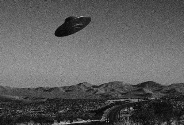 Một chuyên gia vũ khí đã bác bỏ giả thuyết cho rằng vật thể này là một tên lửa vì sự việc này hoàn toàn “vượt quá bất kỳ thực lực công nghệ nào có thể tưởng tượng được vào thời đó”.