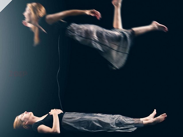 Các bệnh nhân được lựa chọn đều trong tình trạng hấp hối, gồm 5 người đàn ông và một phụ nữ, và 2 trong số họ mắc bệnh lao. Cùng với 4 bác sĩ khác, tiến sĩ MacDougall cẩn thận đo trọng lượng các bệnh nhân trước khi họ qua đời. Khi họ đã trút hơi thở cuối cùng, một sự kiện thú vị đã xảy ra.