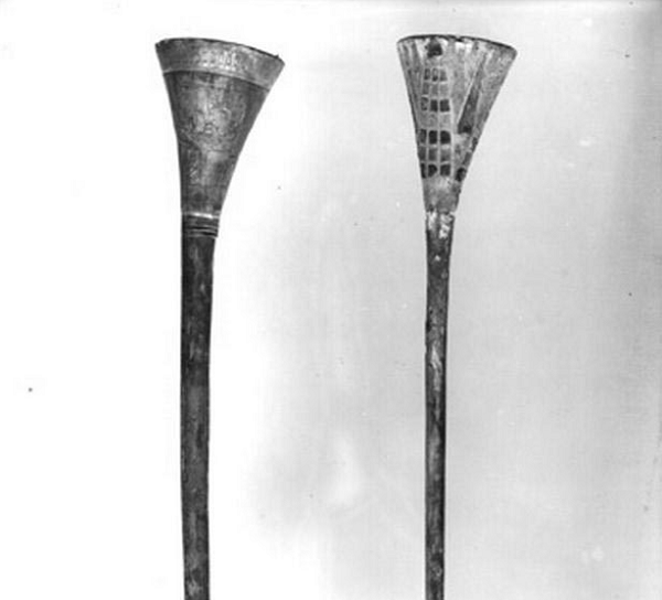 Về sau, cặp kèn cổ chỉ được mang ra thổi 2 lần nữa, một lần trước chiến tranh Ảrập - Israel năm 1967 và ngay trước cuộc chiến Vùng Vịnh năm 1991.