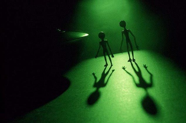 Năm 2021, một sĩ quan cảnh sát gần căn cứ Không quân McGuire và căn cứ Fort Dix (Trenton, New Jersey, Mỹ) cho biết anh đã vô tình phát hiện và bắn chết sinh vật được cho là người ngoài hành tinh.