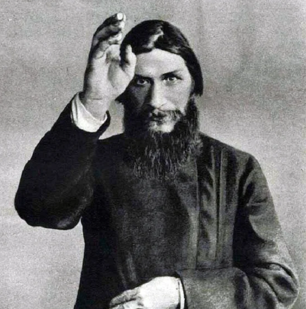 Quả thật, lời nguyền nghiệt ngã của Rasputin đã ứng nghiệm sau khi ông bị sát hại. Chế độ quân chủ của Nga tồn tại hơn 300 năm bị diệt vong sau cuộc Cách mạng Tháng Mười vĩ đại năm 1917. Gia tộc hoàng gia Romanov đều không thoát khỏi cái chết.