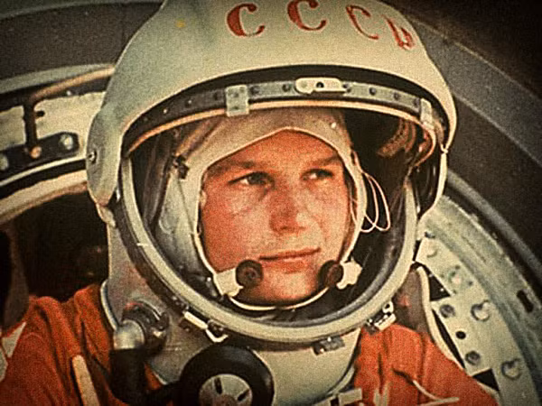 Ngày 27/3/1968, chưa đầy 7 năm sau sứ mệnh lịch sử của mình, Yuri Gagarin qua đời trong một vụ tai nạn máy bay khi đang ở độ tuổi đẹp nhất của cuộc đời. Hôm ấy, anh phải thực hiện 3 nhiệm vụ bay huấn luyện trên chiếc tiêm kích MiG-15: Đầu tiên là một nhiệm vụ bay với phi công Vladimir Seryogin - Nửa ngày còn lại sẽ là hai nhiệm vụ bay đơn lẻ.