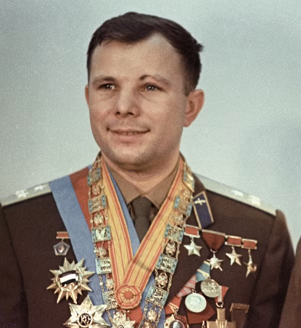 Dưới sức ép của dư luận thế giới và chính người dân nước mình, chính phủ Liên Xô tức tốc thành lập một ủy ban riêng để điều tra nguyên nhân cái chết của hai phi công trên chiếc tiêm kích MiG-15 ngày đó. Tháng 11/1968, 8 tháng sau vụ tai nạn khó hiểu, Ủy ban Nhà nước Liên Xô đệ trình một bản báo cáo dày 29 chương về nguyên nhân cái chết của Gagarin và Vladimir Seryogin... nhưng không thuyết phục.