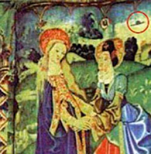 Tuy nhiên, điều bí ẩn ở đây là trong cả 2 tấm thảm đều có khắc họa một vật thể bay mờ ảo không xác định rõ trên bầu trời. Tấm thảm “Magnificat” được thêu vào năm 1330, nhưng lẽ nào thời đó đã xuất hiện đĩa bay UFO của người ngoài hành tinh?