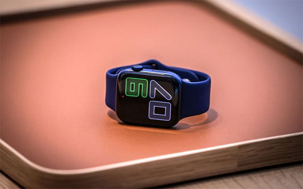 Ngoài ra, Mark Gurman tin rằng sự xuất hiện của Apple Watch siêu bền cũng đánh dấu sự kết thúc của Apple Watch Edition - những sản phẩm được làm từ Vàng, Thép không gỉ hay Titan.