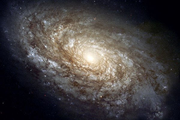 Massie được xác định với độ dịch chuyển đỏ "khủng" z=14,3, nhờ James Webb - mạnh mẽ hơn Hubble nhiều nên đã tìm kiếm được những thứ xa xôi hơn