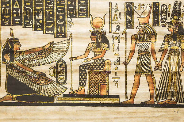 Mực, giống như lịch, xuất hiện từ nền văn minh của người Ai Cập cổ đại. Tuy nhiên, khi họ quan tâm đến việc ghi lại lịch sử của mình, những bộ óc tốt nhất bắt đầu tìm cách ghi lại các hoạt động của họ. Người Ai Cập đã có thể tạo ra loại mực đầu tiên bằng cách sử dụng hỗn hợp kẹo cao su thực vật, muội than và sáp ong.