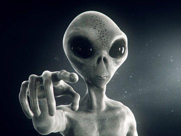 Phó Chủ tịch Liên minh Quốc tế về Nghiên cứu Ngoài Trái đất (ICER) Gary Heseltine cũng khẳng định người ngoài hành tinh là có thật và họ thường xuyên ghé thăm trái đất.