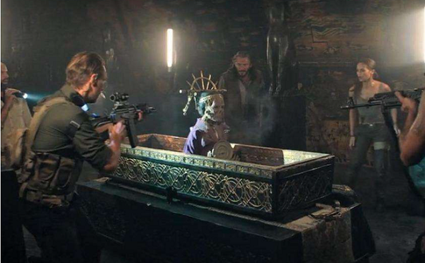 Ở Trung Quốc, lịch sử mộ tặc có lẽ cũng dài bằng chiều dài lịch sử. Vào thế kỷ 2 trước Công nguyên, hiện tượng đào trộm mộ vô cùng phổ biến cho đến tận sau năm 239 trước Công nguyên.