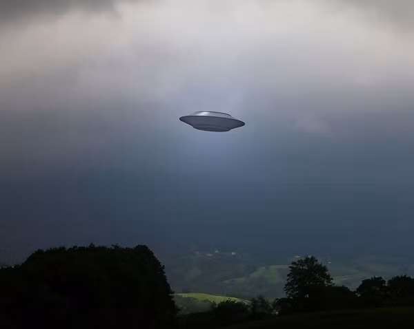 Các nhà điều tra địa phương bao gồm cả Brian cho rằng số lượng phong phú các căn cứ quân sự bỏ hoang ở Yorkshire có thể là nguyên nhân biến nơi này thành địa điểm UFO đặc biệt yêu thích.