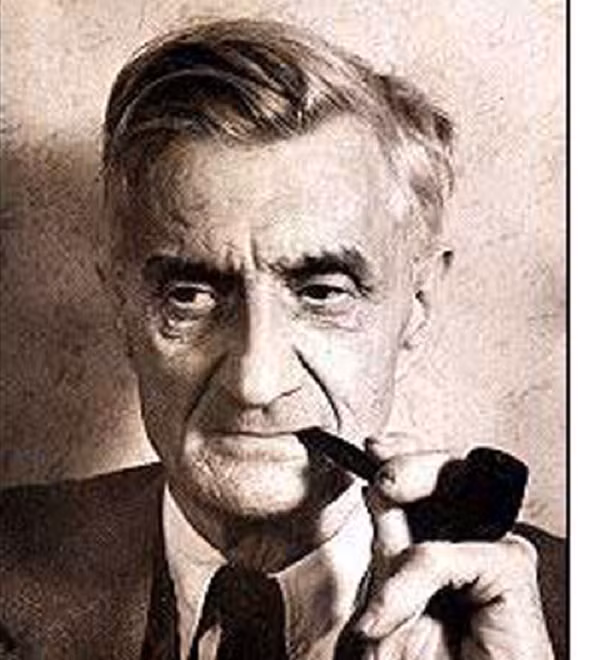 Robert G. Elliott từng được xem là “người đại diện của thần chết”, là một nhân vật quan trọng trong hệ thống tư pháp hình sự Mỹ. Từ 1890 – 2014, Robert đã hành quyết khoảng 10% tử tù của Mỹ.