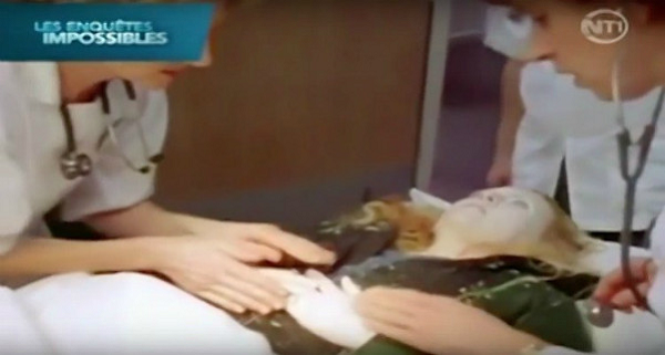 Khuôn mặt của cô ấy xám xịt, đôi mắt rắn chắc và làn da của Hilliard được cho là quá cứng để nhân viên y tế đâm được kim tiêm qua. Các bác sĩ lắc đầu bất lực. Họ nói các tế bào hoàn toàn đông cứng, các cơ quan nội tạng cũng lạnh dần, sẽ càng khó hơn để chúng có thể thực hiện chức năng của mình cho tới khi hoàn toàn ngừng hẳn.