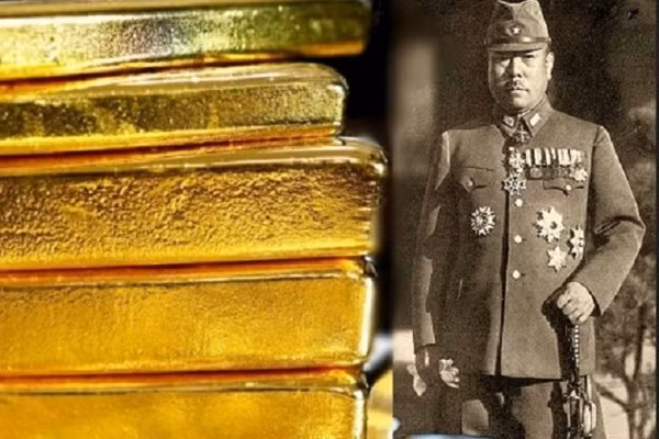 Người ta đoán rằng, một vị tướng Nhật mang tên Tomoyuki Yamashita đã cất giấu kho báu bí ẩn trong hang động của vịnh Bacuit vào thập niên 1940. Vào khoảng những năm 70, Rogelio Roxas tìm thấy một phần của kho báu.