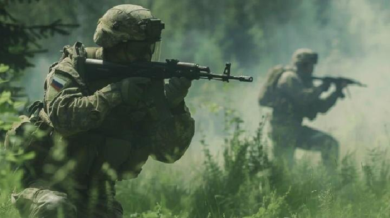 Đồng thời, trên mặt trận Kursk, cường độ giao tranh giữa bộ binh Nga và Ukraine đã giảm nhẹ so với trước đây, và hai bên bắt đầu thường xuyên xảy ra các cuộc pháo kích quy mô lớn. Ảnh: RIA Novosti.