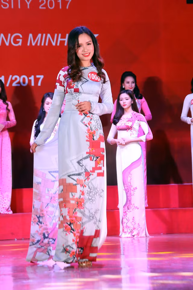 Thí sinh cuối cùng góp mặt trong top 15 khu vực miền Bắc tham dự đêm chung kết là Vũ Thị Thanh Mai - sinh viên ĐH Y dược Hải Phòng. 