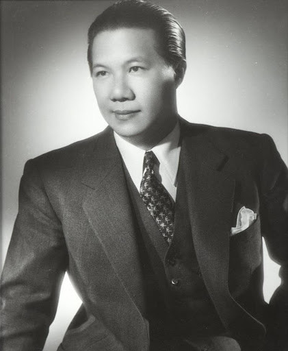 Bảo Đại (1913-1997) được cho là con trai duy nhất của vua Khải Định. Thân thế của ông đến nay vẫn còn nhiều tranh cãi, vì vua Khải Định bị mang tiếng là bất lực và không thích gần đàn bà. Năm 1922, ông được tấn phong làm Đông Cung Hoàng Thái Tử. Sau khi vua cha Khải Định qua đời, năm 1926 ông chính thức lên ngôi hoàng đế, lấy niên hiệu là Bảo Đại. Bảo Đại là vua thứ 13, cũng là vua cuối cùng của chế độ phong kiến Việt Nam. Tuy làm vua nhưng Bảo Đại hầu như không nắm thực quyền, mọi quyền hành lúc này đều thuộc về chính phủ bảo hộ Pháp.