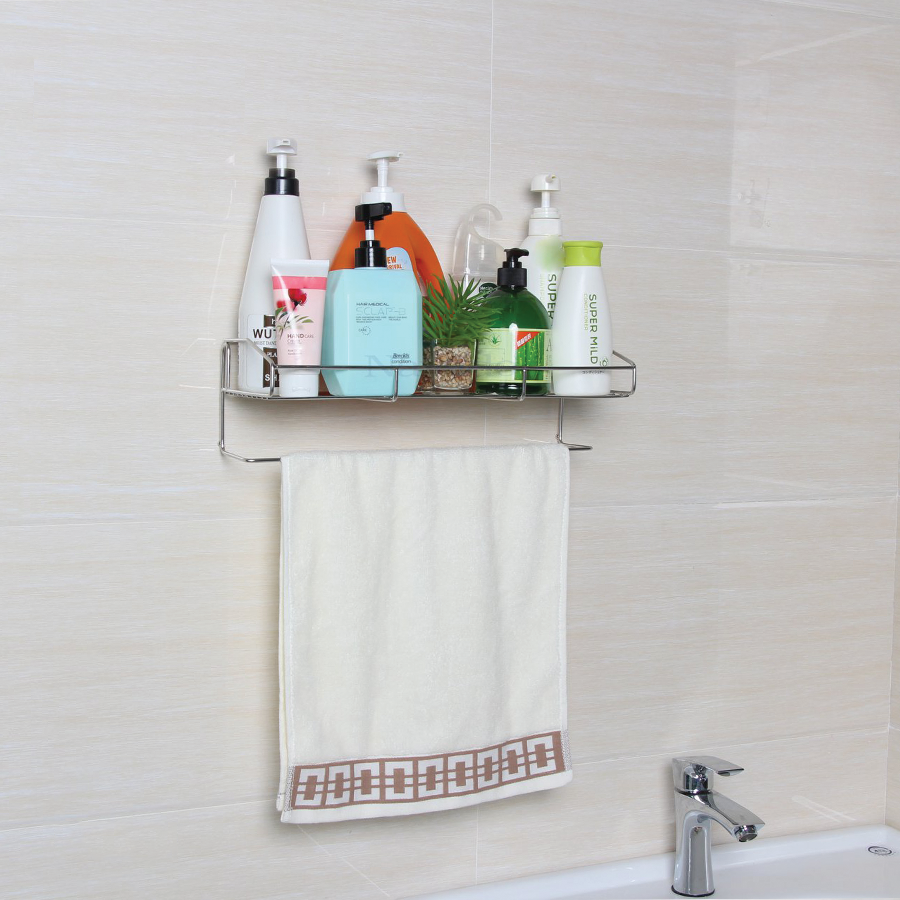 Nếu treo khăn thấp thì mỗi lần xả nước bồn cầu, có thể nước bồn cầu sẽ ngấm vào khăn.