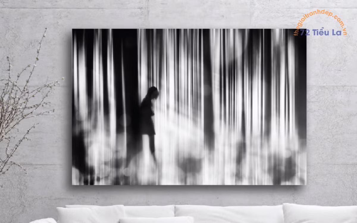  Tránh xa những bức tranh có màu sắc ảm đạm. Một trong những nguyên tắc khi chọn tranh phong thủy là nên chọn tranh có ý nghĩa tươi sáng, tốt đẹp cho gia đạo.