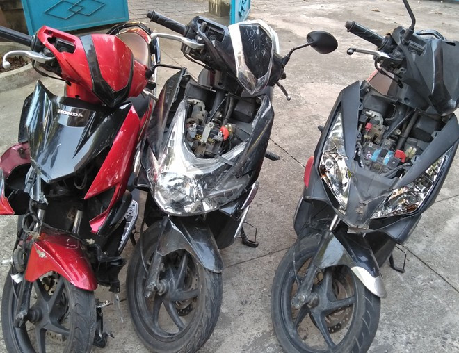  Hỗn chiến náo loạn khu dân cư chỉ vì mâu thuẫn... qua Facebook: Ngày 18/5/2020, Công an quận Cẩm Lệ (Đà Nẵng) cho biết, đã bắt được 10 thanh niên thuộc 2 nhóm tham gia vụ hỗn chiến gây náo loạn khu dân cư chỉ vì mâu thuẫn qua Facebook.