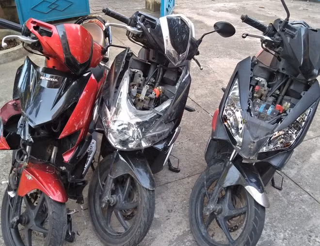  Hỗn chiến náo loạn khu dân cư chỉ vì mâu thuẫn... qua Facebook: Ngày 18/5/2020, Công an quận Cẩm Lệ (Đà Nẵng) cho biết, đã bắt được 10 thanh niên thuộc 2 nhóm tham gia vụ hỗn chiến gây náo loạn khu dân cư chỉ vì mâu thuẫn qua Facebook.