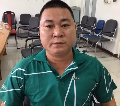 "Bát giới" là "hỗn danh" của Nguyễn Văn Hải, SN 1982, trú tại quận Hà Đông, một kẻ được giới du thủ du thực đất Hà Đông khá ngại va chạm. Danh Xưng "Bát Giới" là để tả cái hình dáng của Hải, bởi gã có gương mặt tương đối giống... Bát Giới. Nhưng mặt khác, cũng là cách người ta đánh giá về Hải bởi gã không… khôn như đám lưu manh, giang hồ khác. 