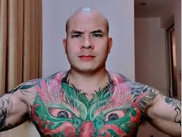 Đỗ Văn Quang hay còn gọi là Quang rambo. Với thân hình cơ bắp được phủ kín bởi những hình xăm, Quang được các anh chị trong giới giang hồ ví như một rambo trong một bộ phim của Mỹ. Trước khi bị bắt hắn là một nhân vật cộm cán, xăm trổ, "nổi tiếng" trên mạng xã hội.