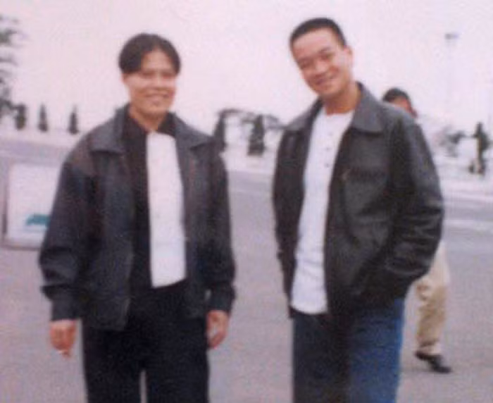 Tuy nhiên, trước nhiều tài liệu, chứng cứ mà cơ quan công an đã thu thập được cũng như hết hy vọng vào Năm Cam, ngày 5/12/2001, Hải Bánh đã phải “mở miệng”, khai nhận chính y đã chỉ huy đồng bọn giết Dung Hà theo chỉ đạo của Năm Cam. Ngoài ra, trước chiến thuật hỏi cung sắc sảo, linh hoạt của các nhân viên điều tra, Hải Bánh còn khai Năm Cam là trùm xã hội đen điều hành nhiều băng nhóm chuyên bảo kê nhà hàng, khách sạn, vũ trường và tổ chức cờ bạc bằng nhiều hình thức, thanh toán nhau… 